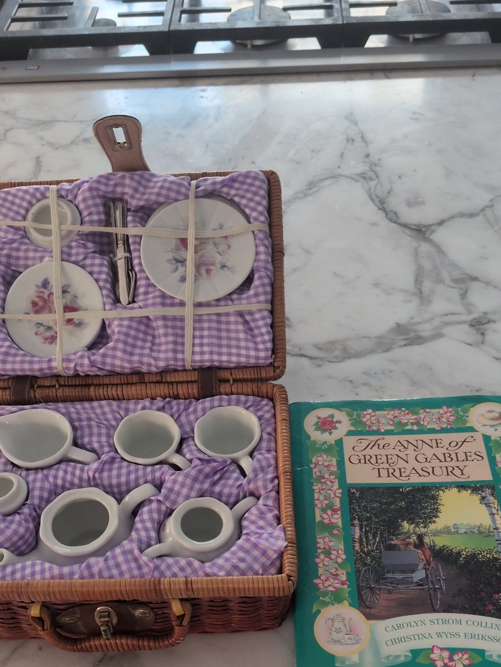 Child’s Vintage Tea Set/Wicker Basket/ Anne Of Green Gables Treasury Book